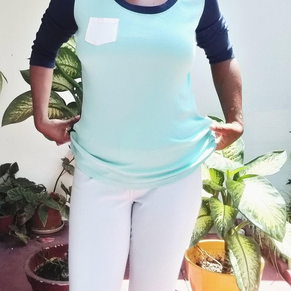 Talbots Top Blue - Picture 2 of 7